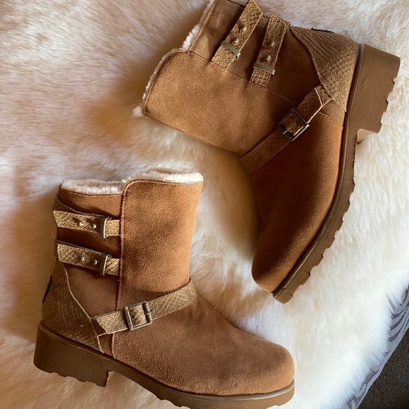 BEARPAW BOOTS WOMEN SIZE 10 - Picture 1 of 6